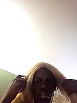 Snapshot of Cocoaversace302 chatting on October 2025 09:26:02 PM Cocoaversace302 online show from October 2025 09:26:02 PM