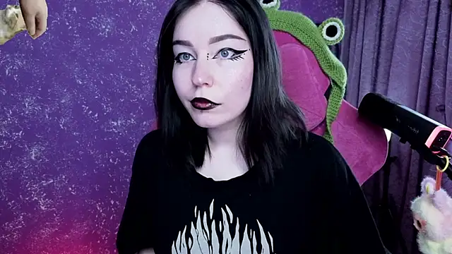 Snapshot of MargarettRose chatting on June 2026 01:59:01 AM MargarettRose online show from June 2026 01:59:01 AM