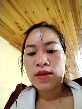 tuyetnhi-00 online show from October 2025 11:40:02 PM