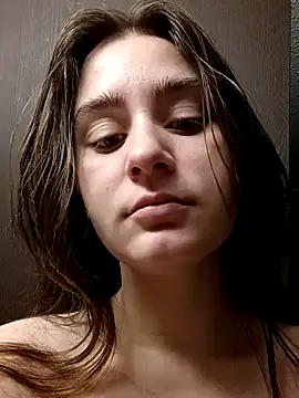 freakylittlebitch69 online show from October 2025 03:09:01 PM