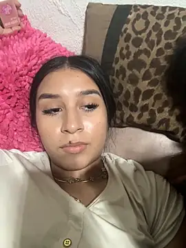 yurileth online show from October 2025 07:47:02 AM