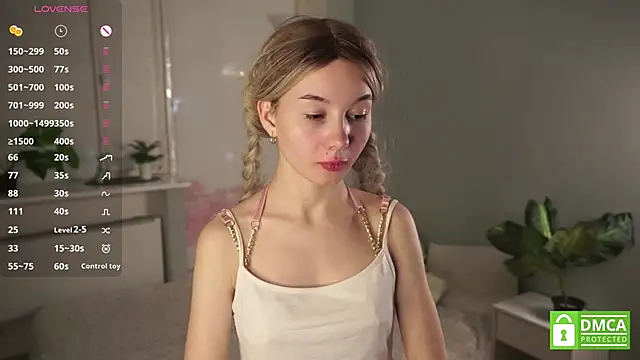 Snapshot of KristinLiesman chatting on September 2025 02:17:02 PM KristinLiesman online show from September 2025 02:17:02 PM