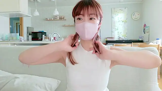 Snapshot of SUZU_1201 chatting on May 2026 01:34:02 AM SUZU 1201 online show from May 2026 01:34:02 AM