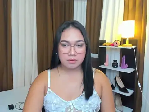 TsUncutKaren online show from October 2025 05:13:01 AM