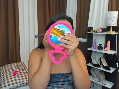 TsUncutKaren online show from October 2025 05:25:01 AM