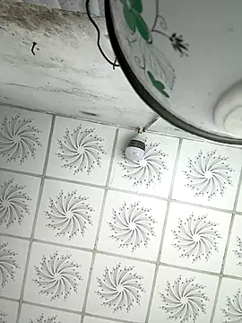 Snapshot of Tiffany-yy chatting on October 2025 04:35:02 AM Tiffany-yy online show from October 2025 04:35:02 AM