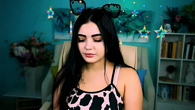 NaomiWilsons online show from October 2025 12:34:02 PM