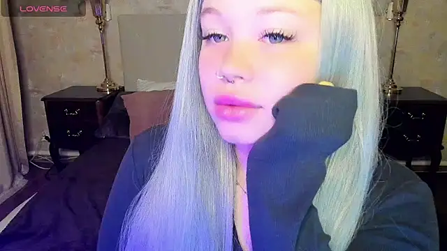 Snapshot of Diana_Dream chatting on October 2025 07:45:01 PM Diana Dream online show from October 2025 07:45:01 PM