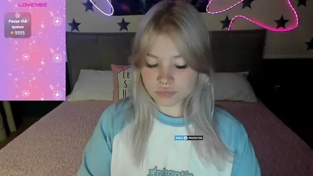 Snapshot of Diana_Dream chatting on November 2025 09:36:01 PM Diana Dream online show from November 2025 09:36:01 PM