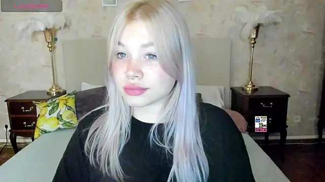 Snapshot of Diana_Dream chatting on November 2025 08:30:01 PM Diana Dream online show from November 2025 08:30:01 PM