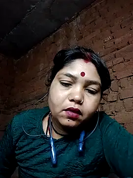 Priya tyagi online show from October 2025 09:32:02 PM