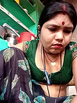 Priya tyagi online show from October 2025 09:38:02 AM