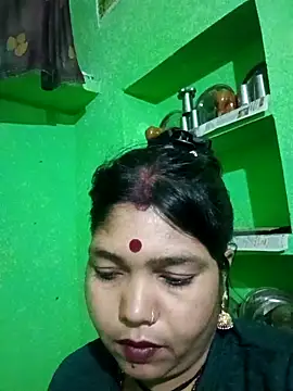 Priya tyagi online show from October 2025 11:27:01 PM