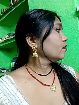 Priya tyagi online show from October 2025 04:07:02 PM