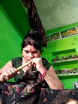 Priya tyagi online show from November 2025 07:11:02 AM