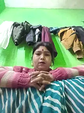 Priya tyagi online show from November 2025 09:05:02 PM