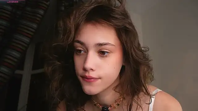 ttragedienne online show from November 2025 02:10:01 AM