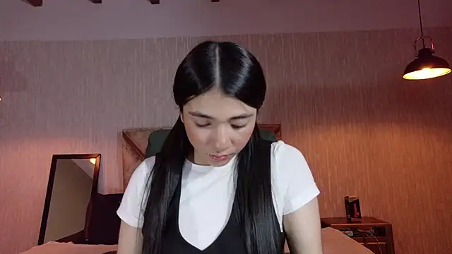 Snapshot of Aurora_jones11 chatting on October 2025 03:40:01 AM Aurora jones11 online show from October 2025 03:40:01 AM