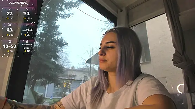 Ella Vee online show from February 2026 06:43:02 AM