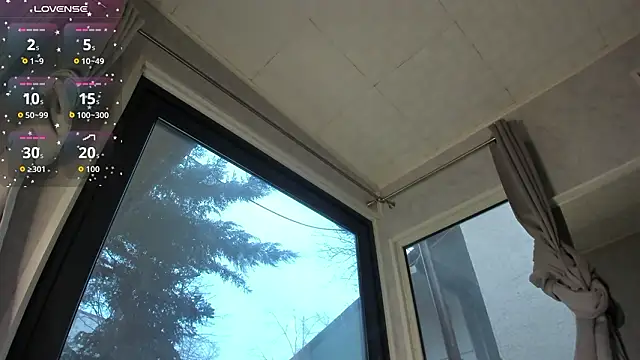 Ella Vee online show from March 2026 05:19:01 AM