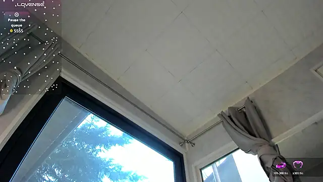 Ella Vee online show from March 2026 05:46:01 AM