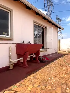 Snapshot of Melanin2002 chatting on October 2025 11:44:01 AM Melanin2002 online show from October 2025 11:44:01 AM