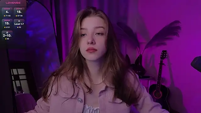 Snapshot of AstraMist chatting on October 2025 02:14:02 PM AstraMist online show from October 2025 02:14:02 PM