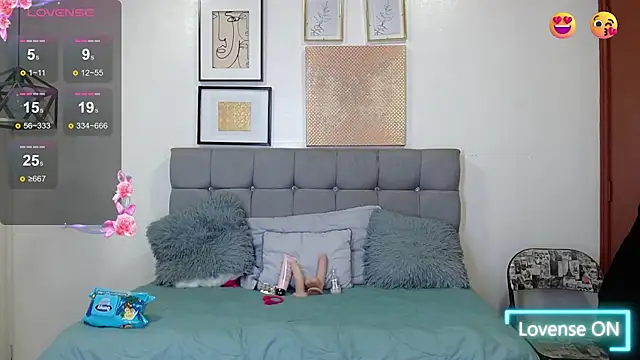  naomi s online show from April 2026 01:51:02 PM