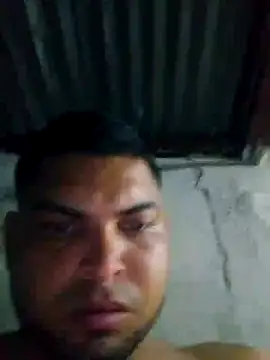 Snapshot of Darwinmoreno chatting on November 2025 10:31:02 PM Darwinmoreno online show from November 2025 10:31:02 PM