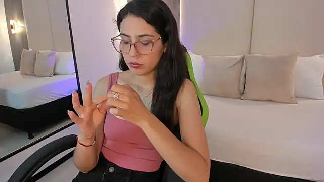 desireee  online show from February 2026 12:45:01 PM