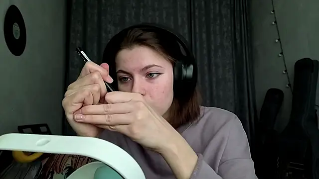 CutieAnny online show from February 2026 06:10:02 AM