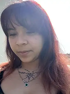 YumiLux online show from April 2026 12:39:02 PM