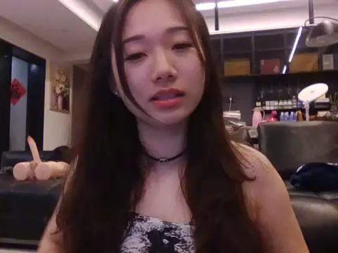 Snapshot of Amy-bb chatting on September 2025 03:47:02 PM Amy-bb online show from September 2025 03:47:02 PM