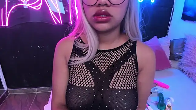 SarayCooper  online show from September 2025 04:14:02 AM