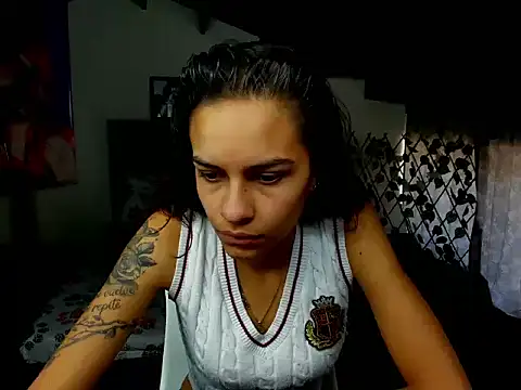 Skylovershot online show from November 2025 01:46:02 PM