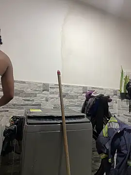 zaracollins01 online show from September 2025 05:40:02 PM