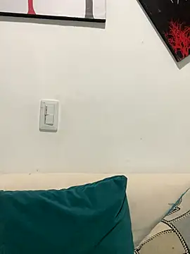 zaracollins01 online show from September 2025 03:55:02 AM