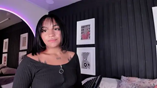 Manelyk evanss  online show from March 2026 05:49:01 PM