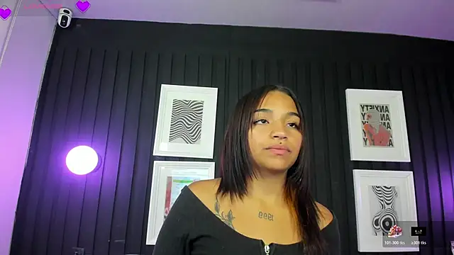 Manelyk evanss  online show from April 2026 06:23:01 PM