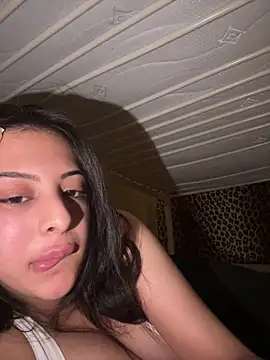 Snapshot of OliviaMollyy chatting on September 2025 01:22:02 PM OliviaMollyy online show from September 2025 01:22:02 PM