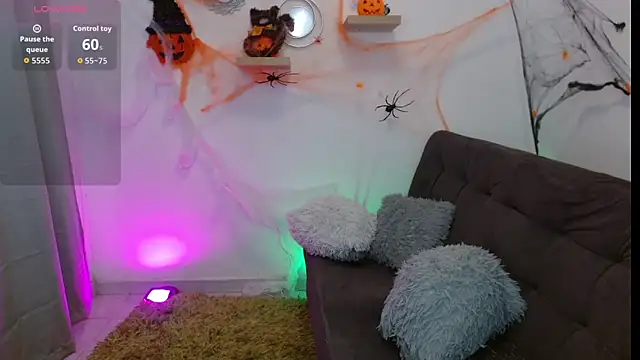 Snapshot of antonella_n_brian chatting on October 2025 06:56:01 PM antonella n brian online show from October 2025 06:56:01 PM