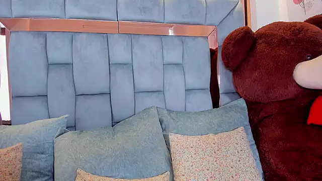 chloeriveraa online show from November 2025 05:17:02 PM