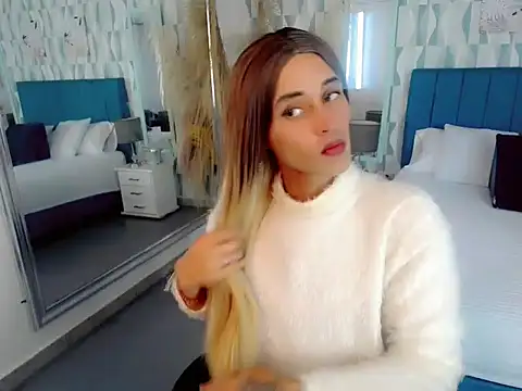 Snapshot of samantha_bliss chatting on October 2025 07:13:01 PM samantha bliss online show from October 2025 07:13:01 PM