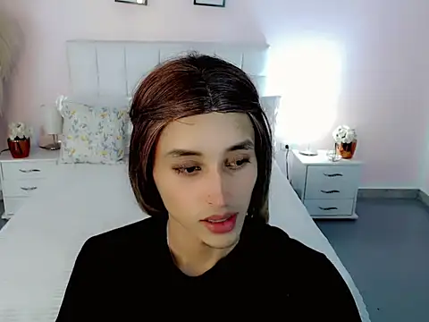 Snapshot of samantha_bliss chatting on October 2025 12:19:01 PM samantha bliss online show from October 2025 12:19:01 PM