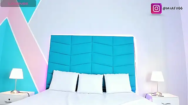  mia foxx online show from September 2025 08:20:01 PM