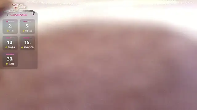 emycarver09 online show from November 2025 12:15:01 PM