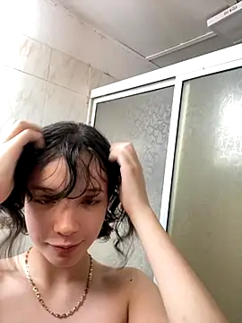 Snapshot of sukubo__ chatting on October 2025 06:27:02 PM sukubo online show from October 2025 06:27:02 PM