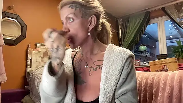 xl uk top trans online show from January 2026 09:03:01 AM