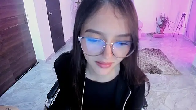 Snapshot of bella_fox_1 chatting on July 2026 01:52:02 PM bella fox 1 online show from July 2026 01:52:02 PM