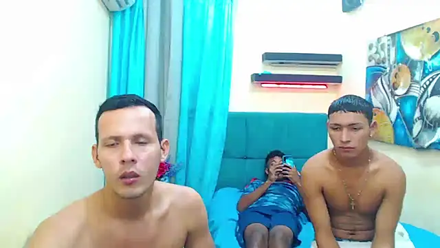Snapshot of interracial_bigcock chatting on September 2025 10:43:02 PM interracial bigcock online show from September 2025 10:43:02 PM